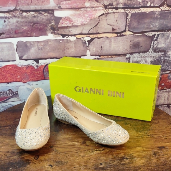 Gianni Bini "Calla" Studded Ballet Flats - Picture 1 of 15